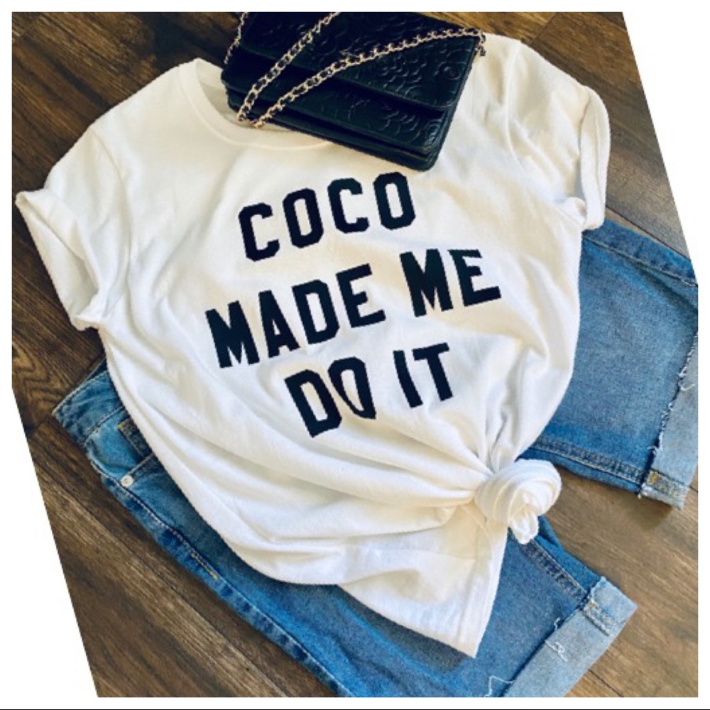 MADE ME DO IT GRAPHIC TEE - Picture 4 of 7